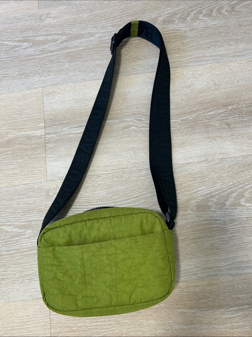 BAGGU Olive Green Crossbody Camera Bag